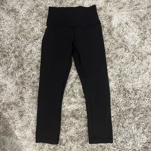 Lululemon Crop Wunder Under High Waisted Workout Pants Size 4